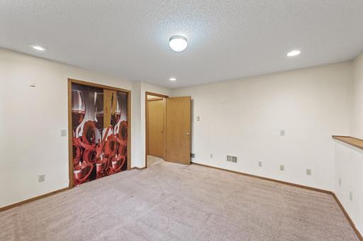 9307 Vincent Avenue N, Brooklyn Park, MN 55444