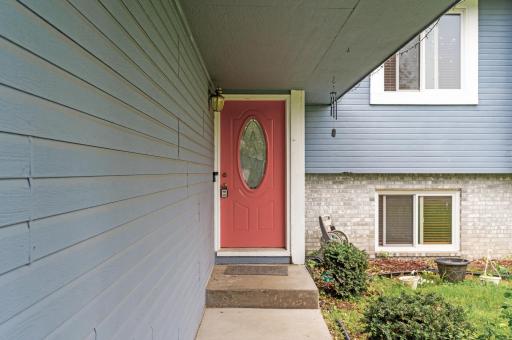 9307 Vincent Avenue N, Brooklyn Park, MN 55444