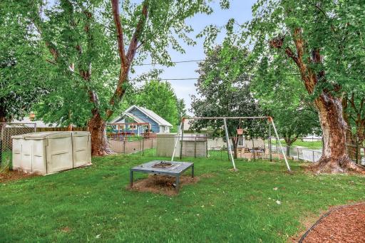 2015 Bush Avenue E, Saint Paul, MN 55119