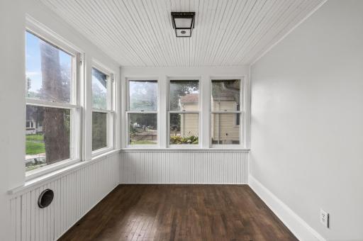 2015 Bush Avenue E, Saint Paul, MN 55119