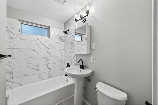 2015 Bush Avenue E, Saint Paul, MN 55119