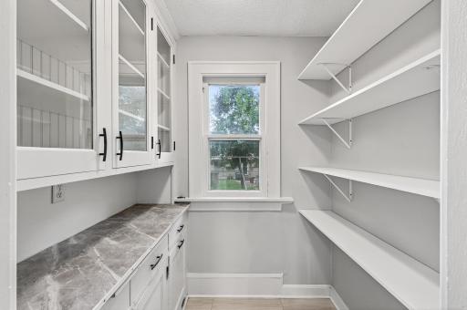 2015 Bush Avenue E, Saint Paul, MN 55119
