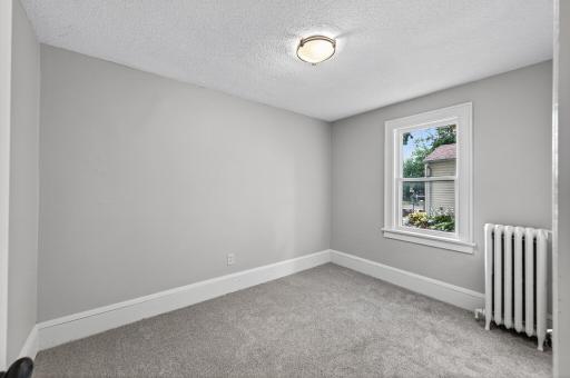 2015 Bush Avenue E, Saint Paul, MN 55119