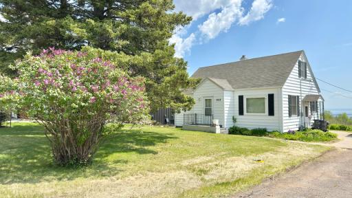 2212 Springvale Court, Duluth, MN 55811