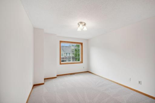 15309 Greenhaven Lane, 111, Burnsville, MN 55306