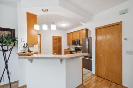 15309 Greenhaven Lane, 111, Burnsville, MN 55306