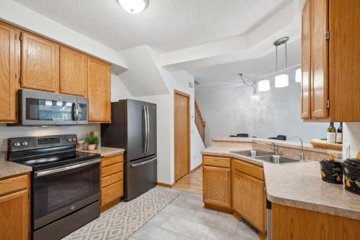 15309 Greenhaven Lane, 111, Burnsville, MN 55306