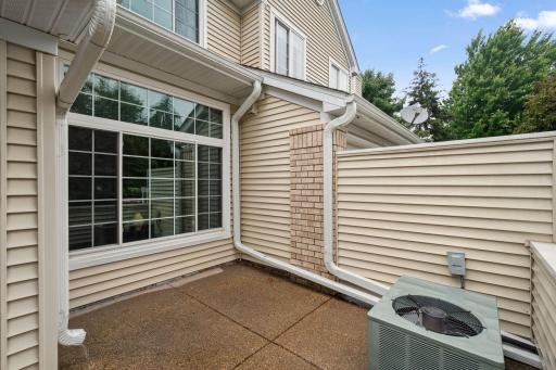 15309 Greenhaven Lane, 111, Burnsville, MN 55306