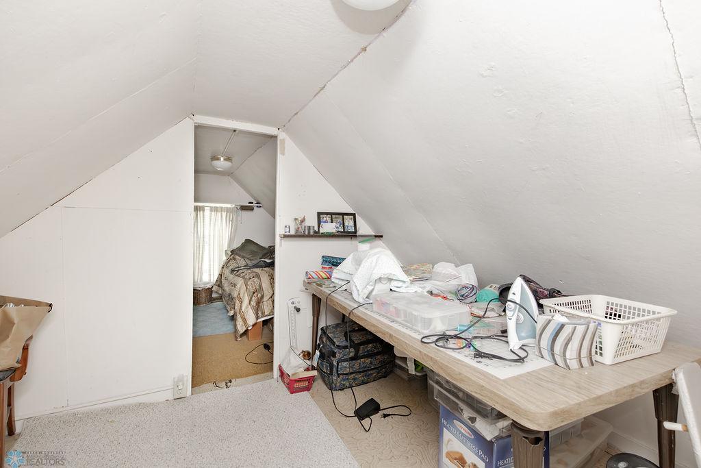 upper bedroom/loft