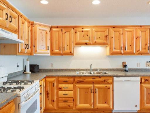 9174 Aloha Lane, Pequot Lakes, MN 56472