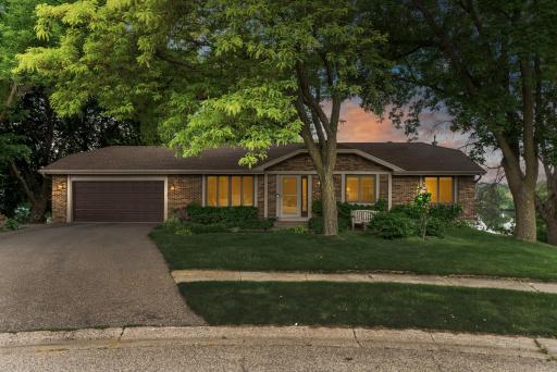14433 Guthrie Way, Apple Valley, MN 55124
