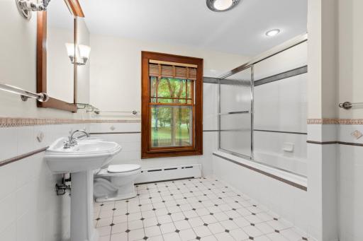 Full Bath Upper