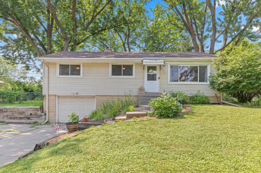 2775 Fernwood Street, Roseville, MN 55113