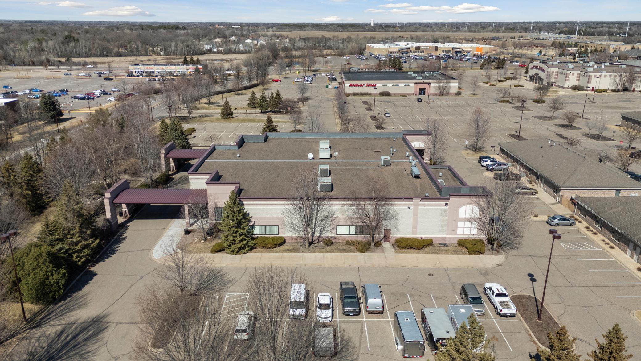 Rock Solid Companies - Courtyards of Andover - 13545 Martin St NW_006.jpg