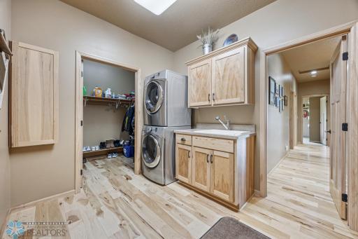 15607 42nd Street SE, Durbin, ND 58059