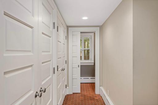 1776 Knox S, Minneapolis, MN 55403
