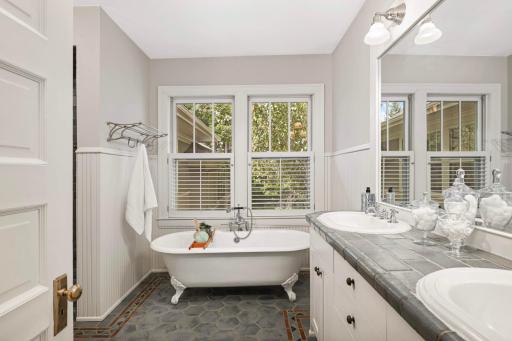 1776 Knox S, Minneapolis, MN 55403