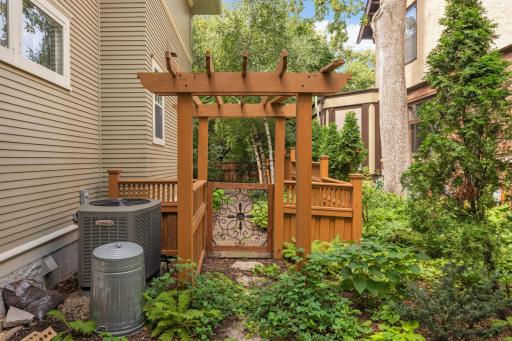 1776 Knox S, Minneapolis, MN 55403