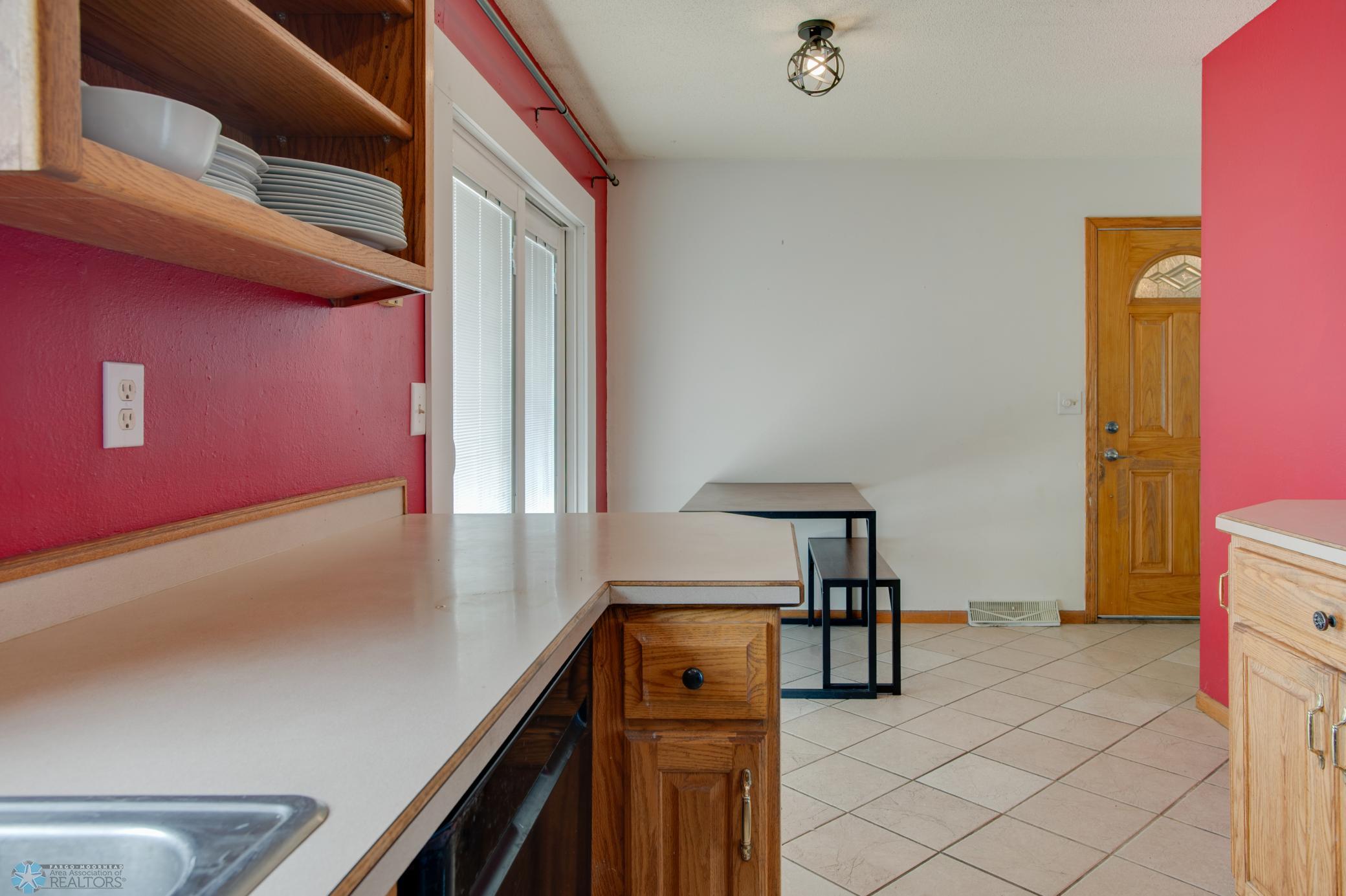 2910_MADISON_AVE_NW-13.jpg