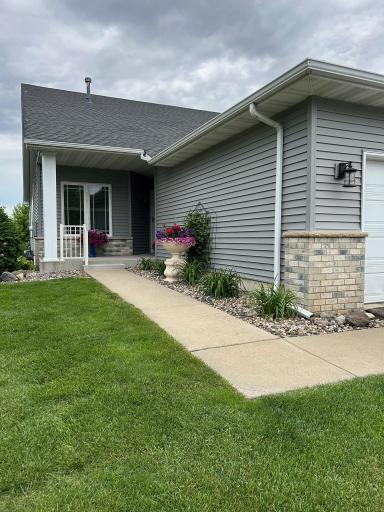 2808 Village Drive, Faribault, MN 55021
