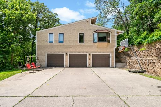 955 Mcknight Road S, Saint Paul, MN 55119