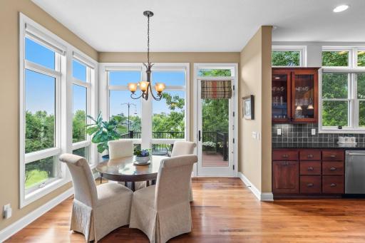 2101 Pinehurst Drive, Chanhassen, MN 55317