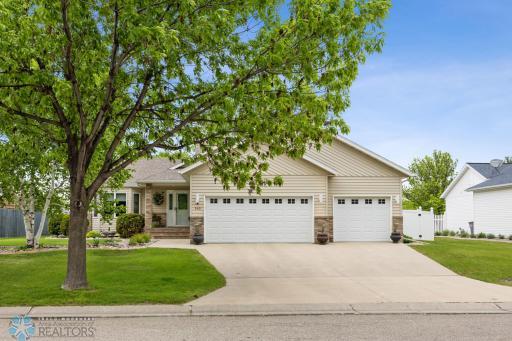 540 41st Avenue S, Moorhead, MN 56560