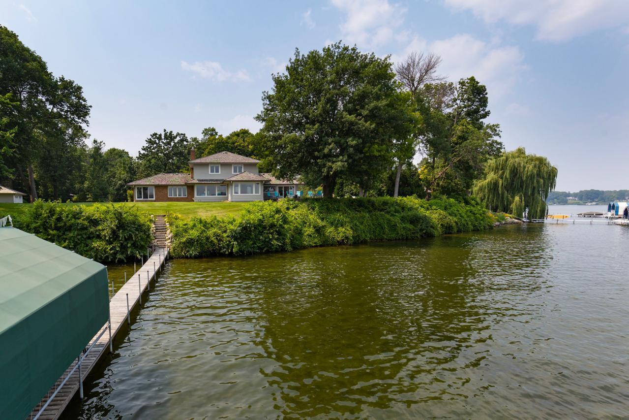 A pictorial view from the lake - make your memories here!