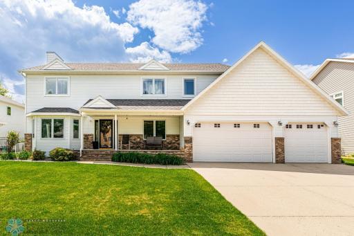4408 Riverwood Drive N, Fargo, ND 58102
