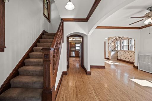 2059 Iglehart Avenue, Saint Paul, MN 55104