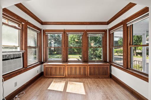 2059 Iglehart Avenue, Saint Paul, MN 55104