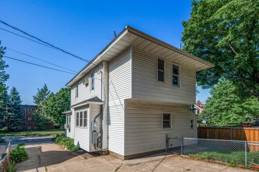 2059 Iglehart Avenue, Saint Paul, MN 55104