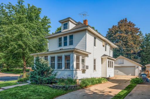 2059 Iglehart Avenue, Saint Paul, MN 55104