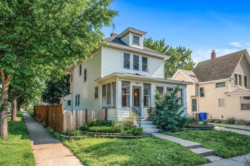 2059 Iglehart Avenue, Saint Paul, MN 55104