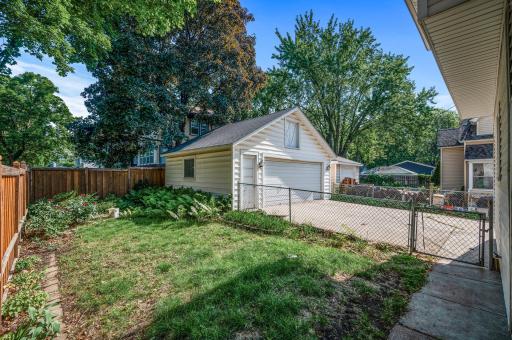 2059 Iglehart Avenue, Saint Paul, MN 55104
