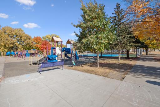 1198 Saint Clair Avenue, Saint Paul, MN 55105