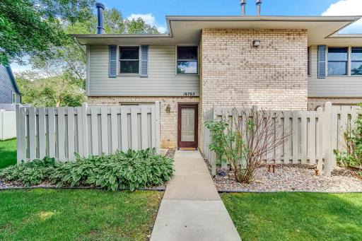 18705 Clear View Court, Minnetonka, MN 55345