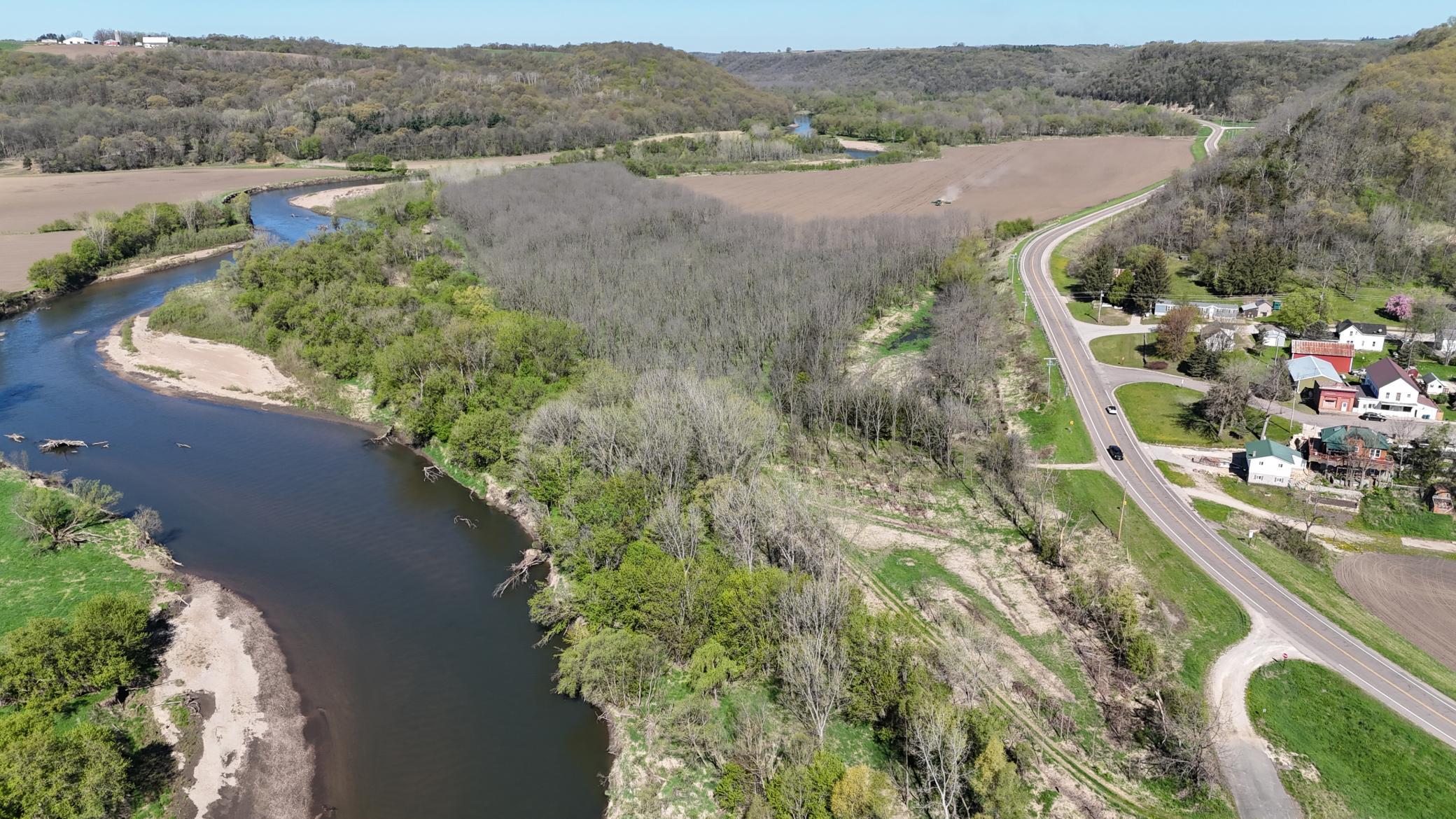 Scenic 3 acre recreational lot on Zumbro River