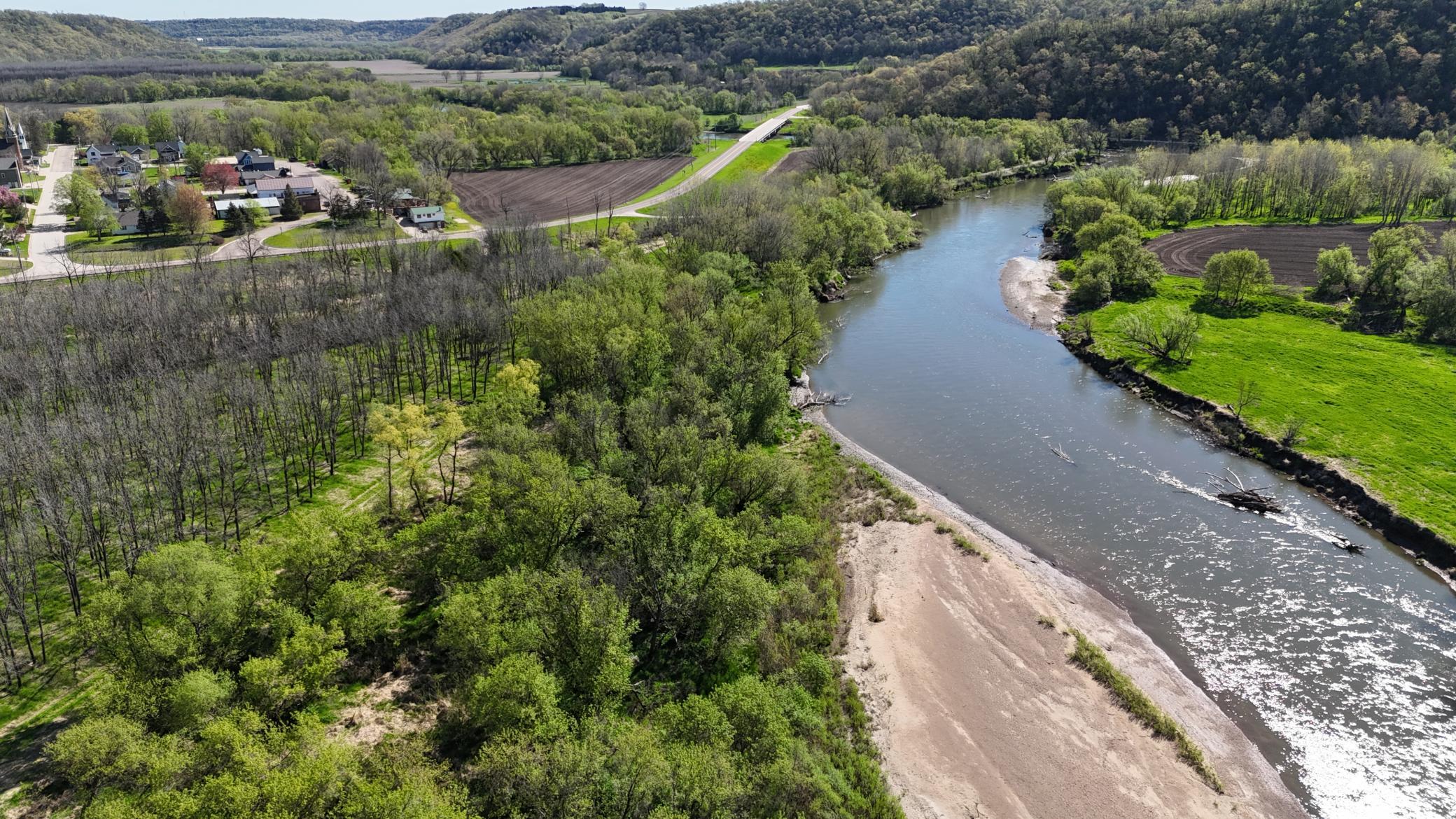 Scenic 3 acre recreational lot on Zumbro River