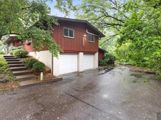 800 Ithaca Lane N, Minneapolis, MN 55447