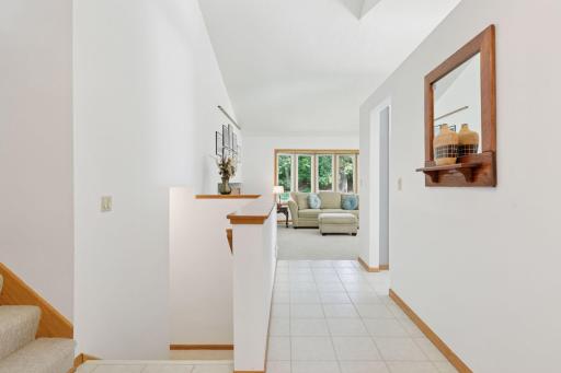 2401 Leyland Trail, Woodbury, MN 55125