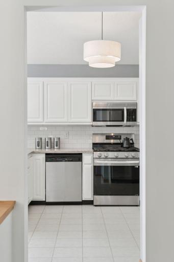 2401 Leyland Trail, Woodbury, MN 55125