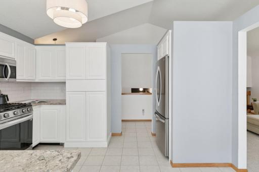 2401 Leyland Trail, Woodbury, MN 55125