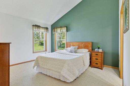2401 Leyland Trail, Woodbury, MN 55125