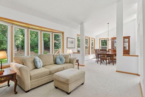 2401 Leyland Trail, Woodbury, MN 55125