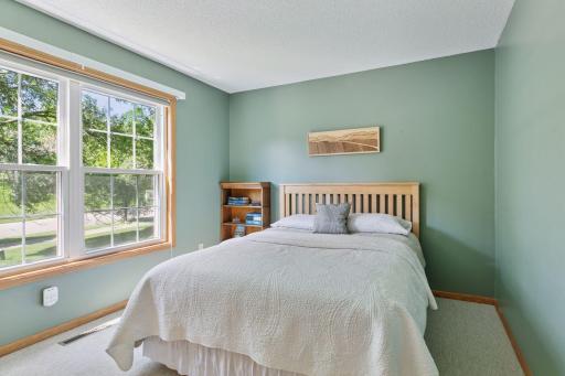 2401 Leyland Trail, Woodbury, MN 55125