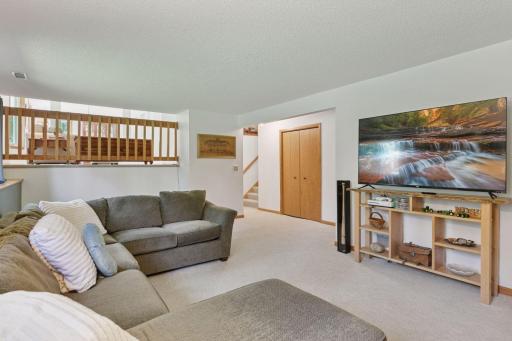 2401 Leyland Trail, Woodbury, MN 55125