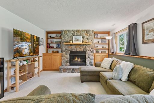 2401 Leyland Trail, Woodbury, MN 55125