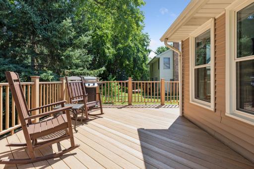 2401 Leyland Trail, Woodbury, MN 55125
