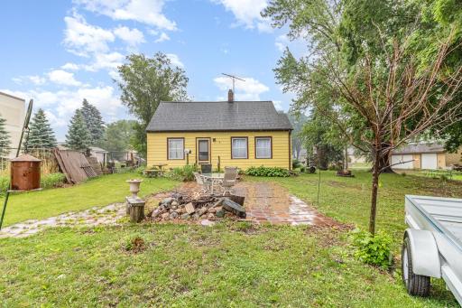 209 4th Street W, Jordan, MN 55352